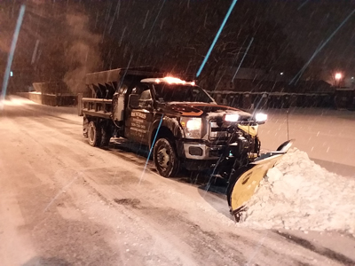 COMMERCIAL SNOW PLOWING